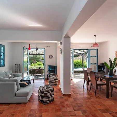 Oceanis * Lindos (Rhodes)